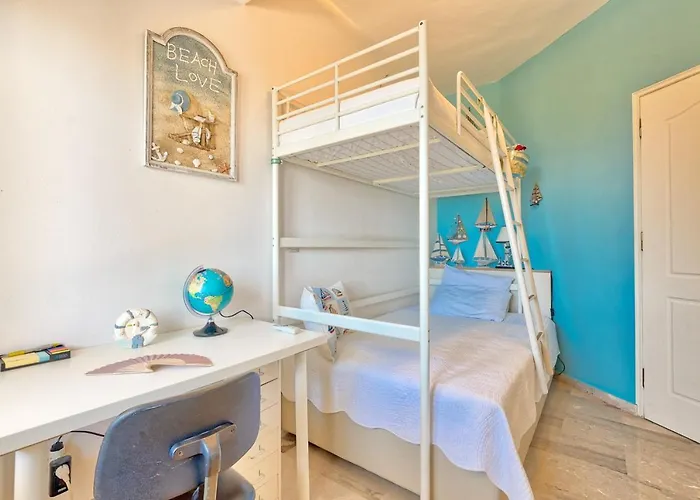 Vila Bamour With Paradise View